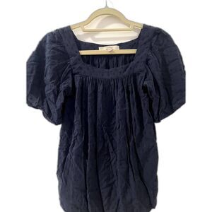 Navy blue short sleeve top